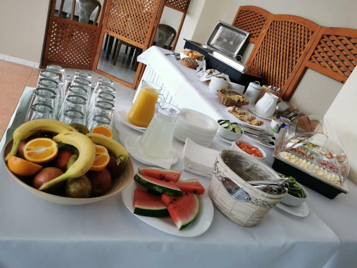Hotel Poludnica Liptovsky Mikulas Luaran gambar
